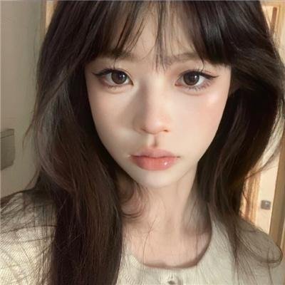 瓶中美人